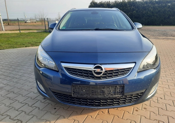 Opel Astra cena 14600 przebieg: 245723, rok produkcji 2011 z Sępopol małe 172